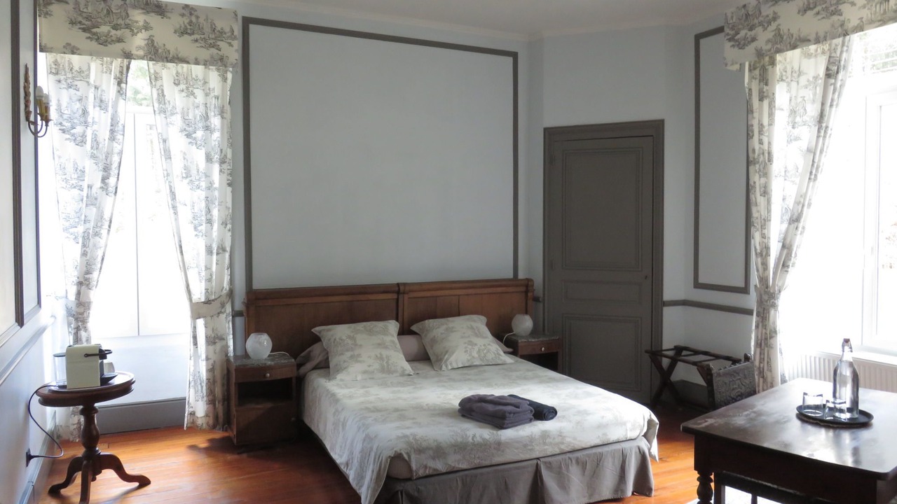 Photo of Bedroom in Villeneuve-de-Marc