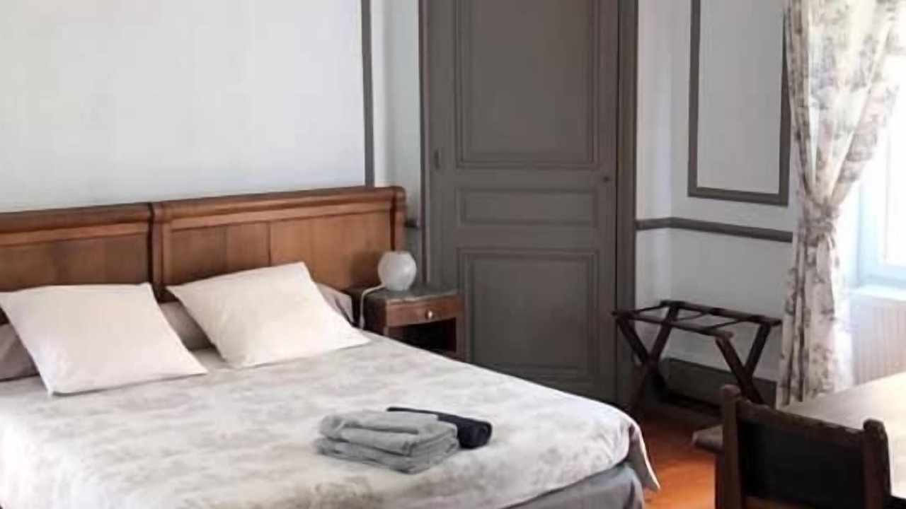 Photo of Bedroom in Villeneuve-de-Marc