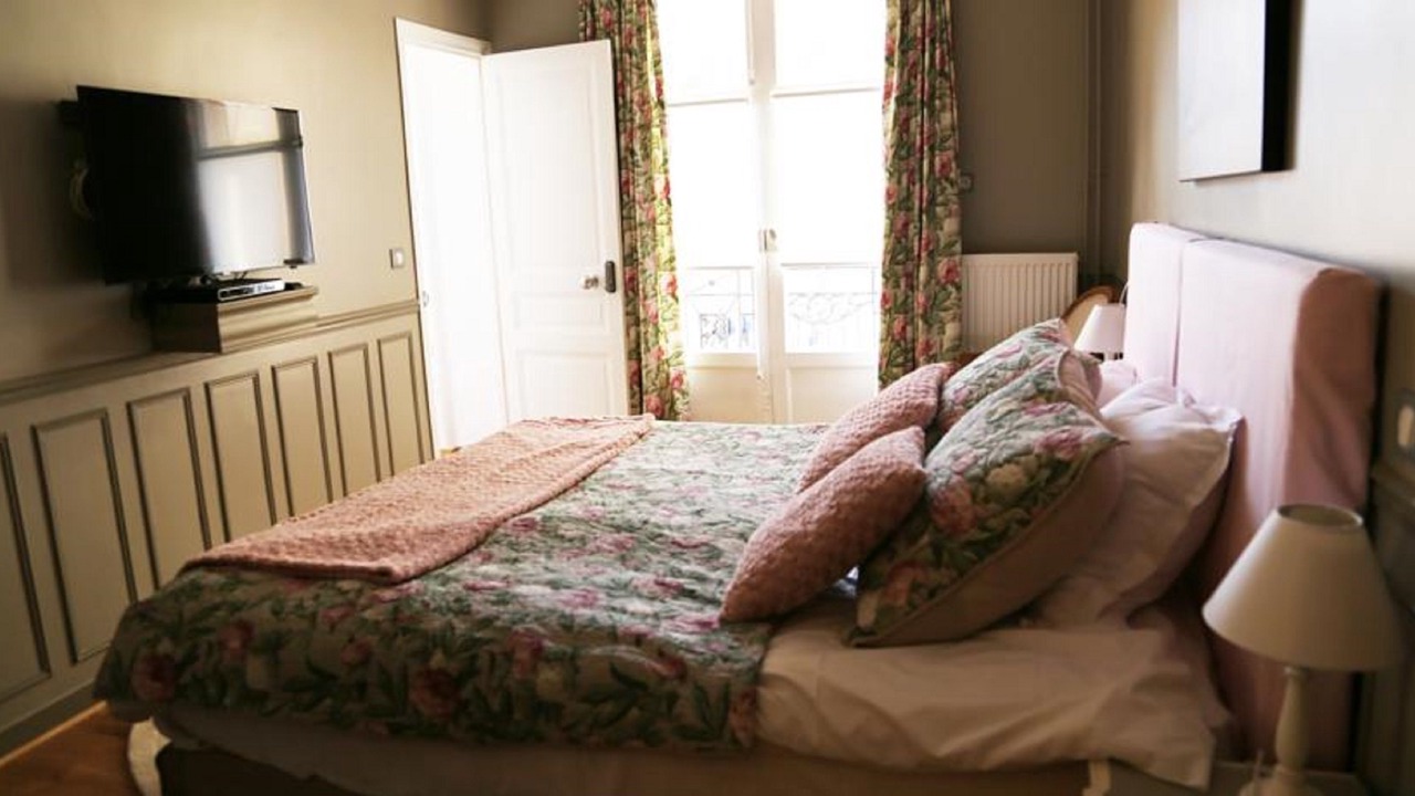 Photo of Bedroom in Vanves