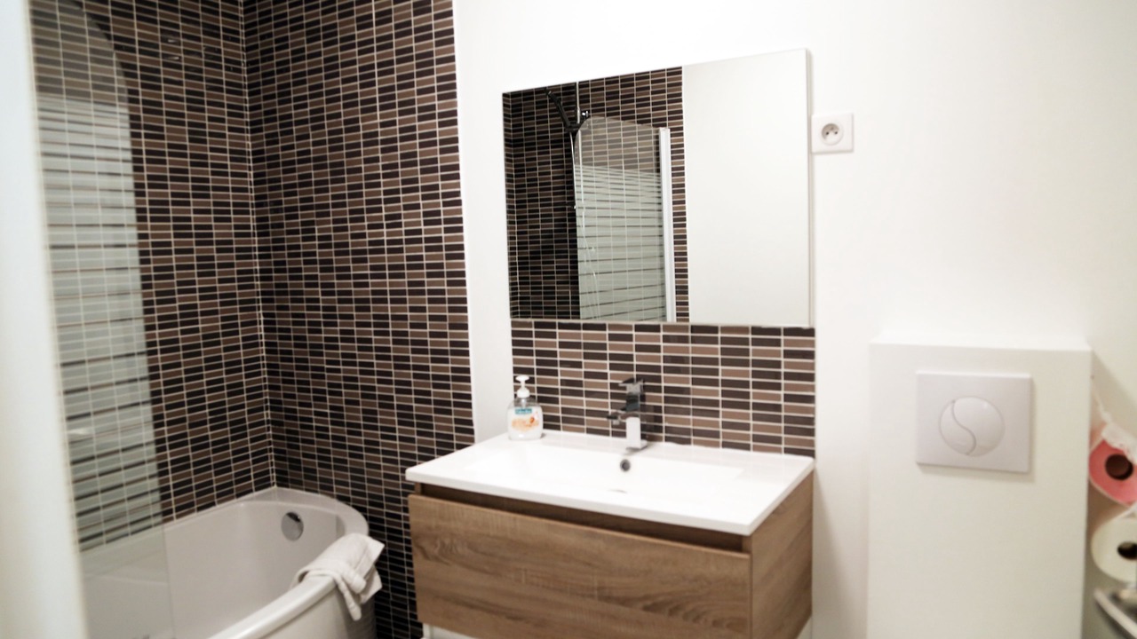 Photo of Bathroom in Vanves