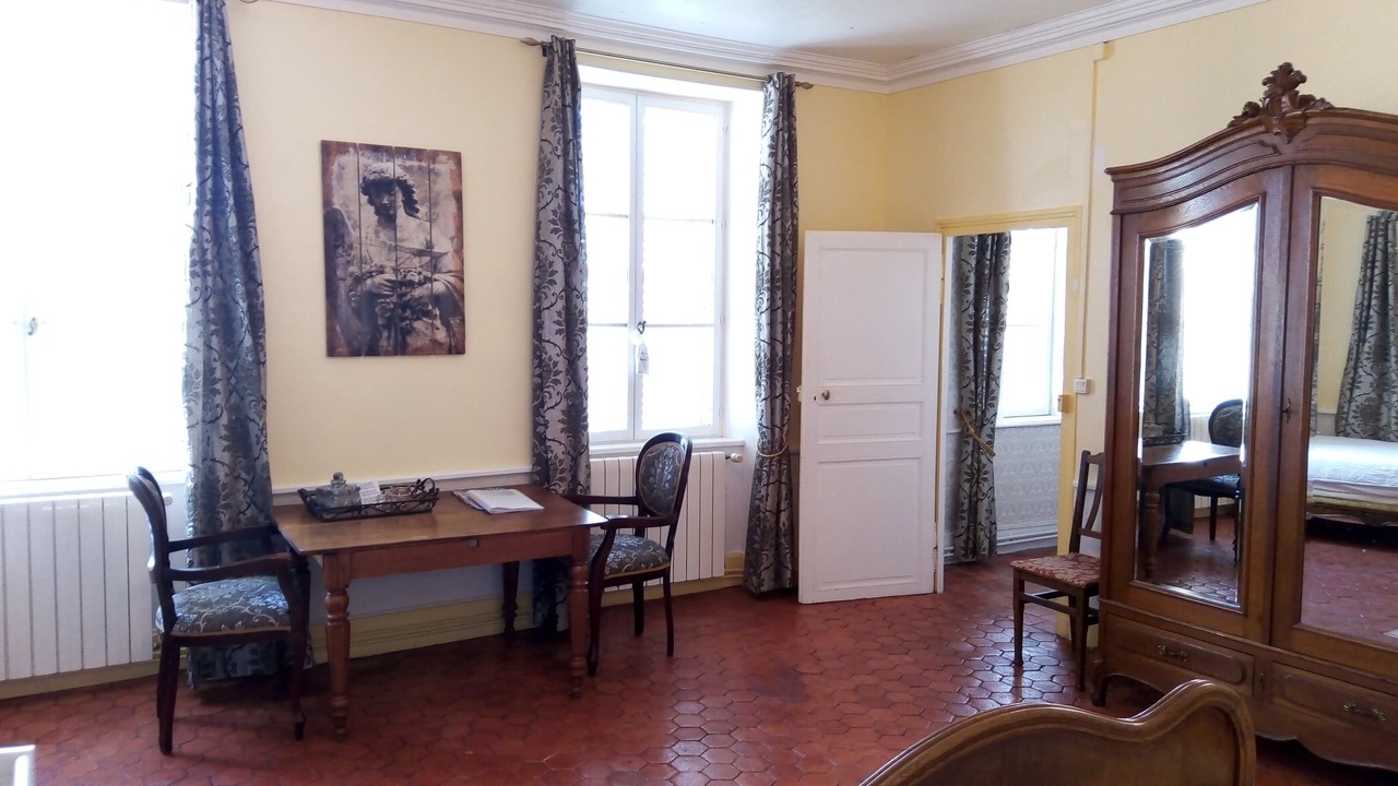 Photo of Bedroom in Fours