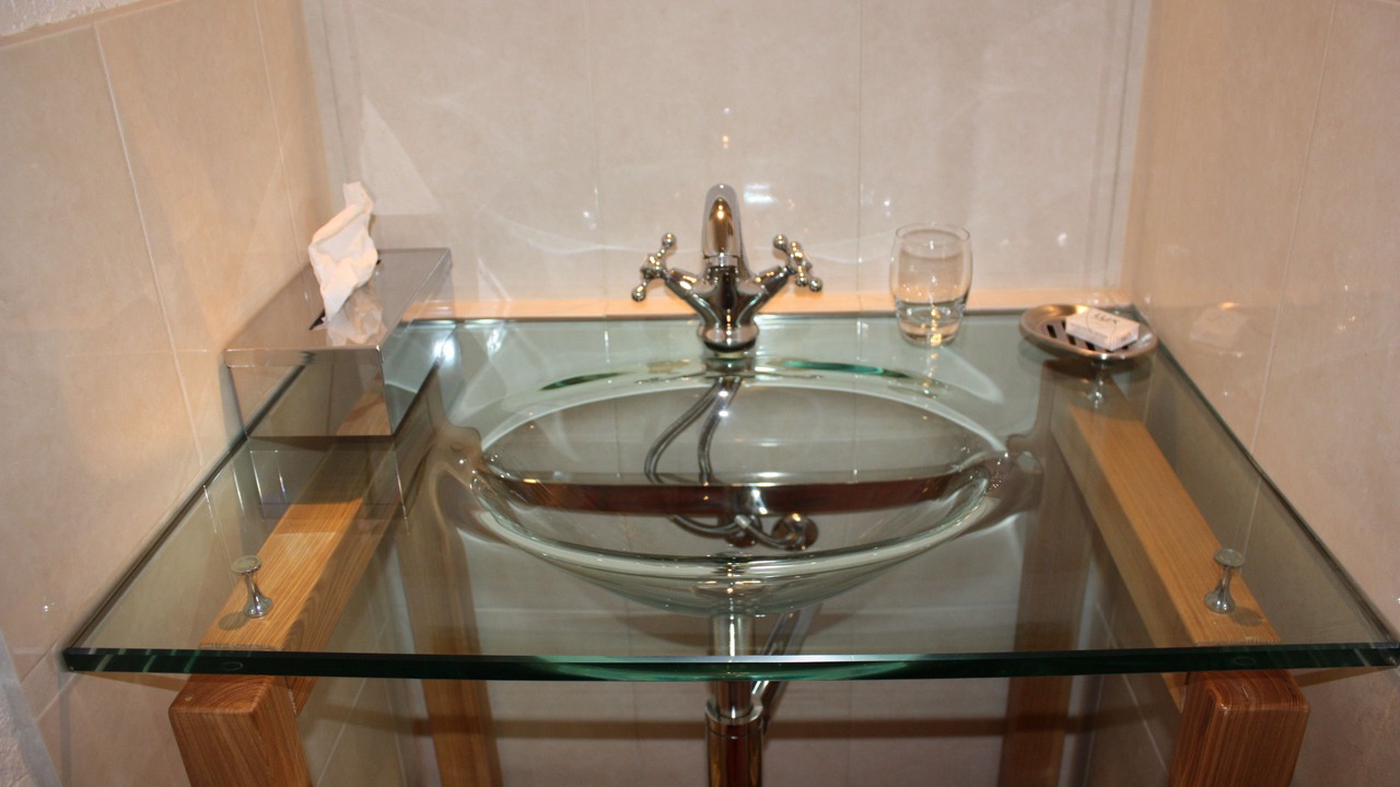 Photo of Bathroom in Fours