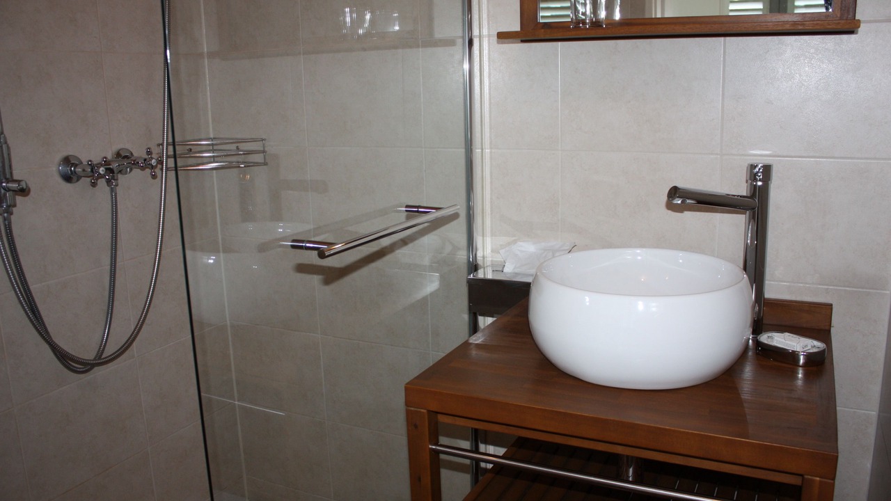 Photo of Bathroom in Fours