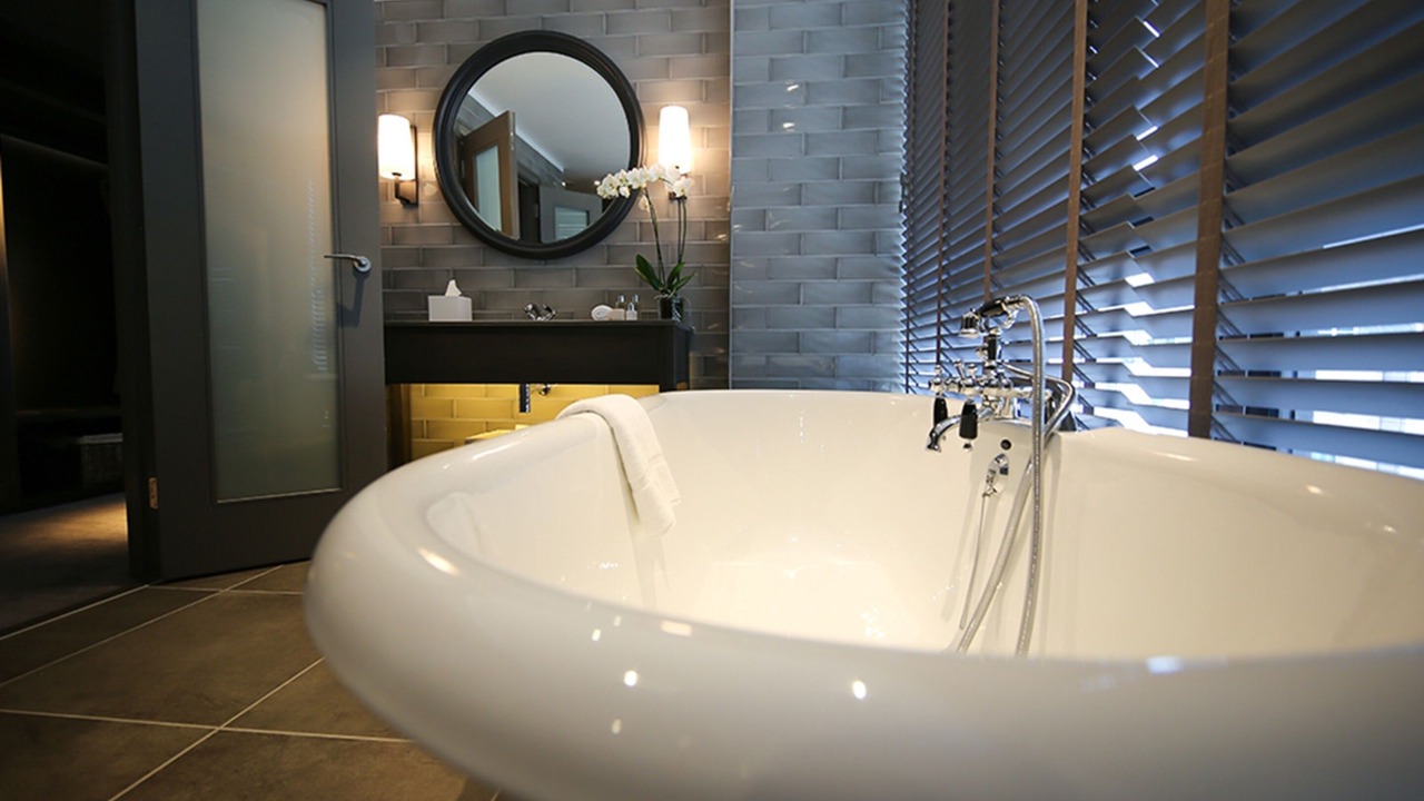 Photo of Bathroom in City Centre Glasgow