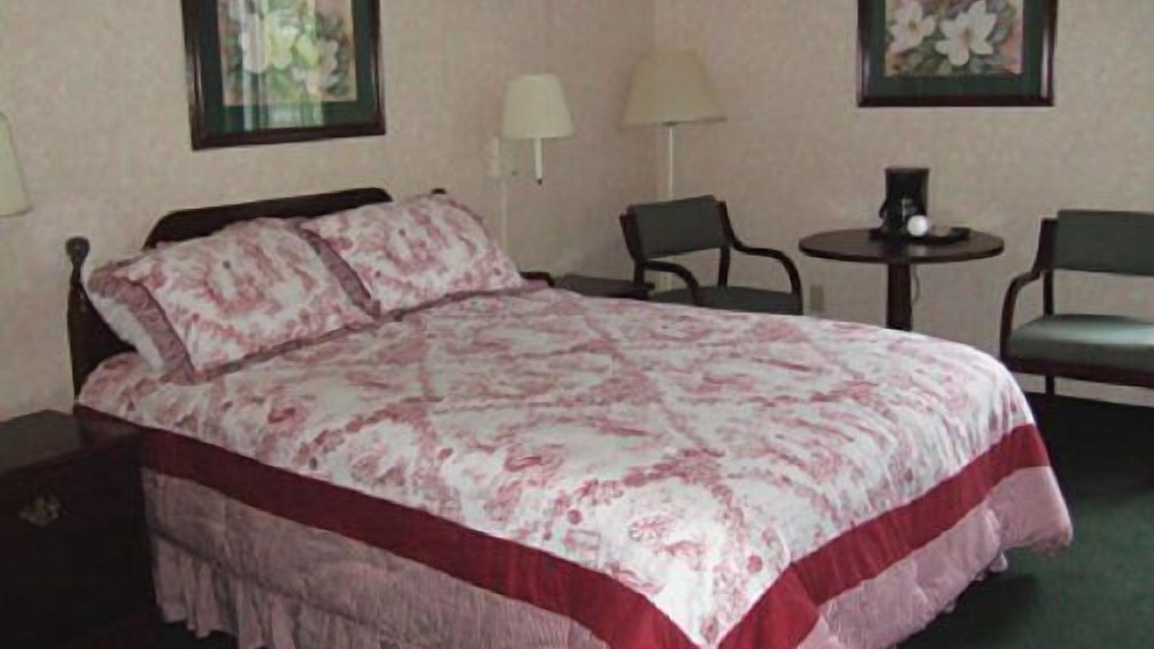 Photo of Bedroom in Sandusky