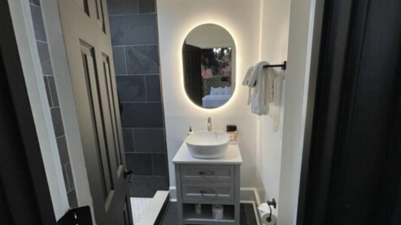 Photo of Bathroom in Wilmington Historic District