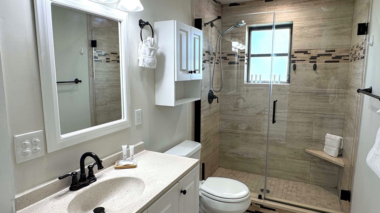 Photo of Bathroom in Marathon