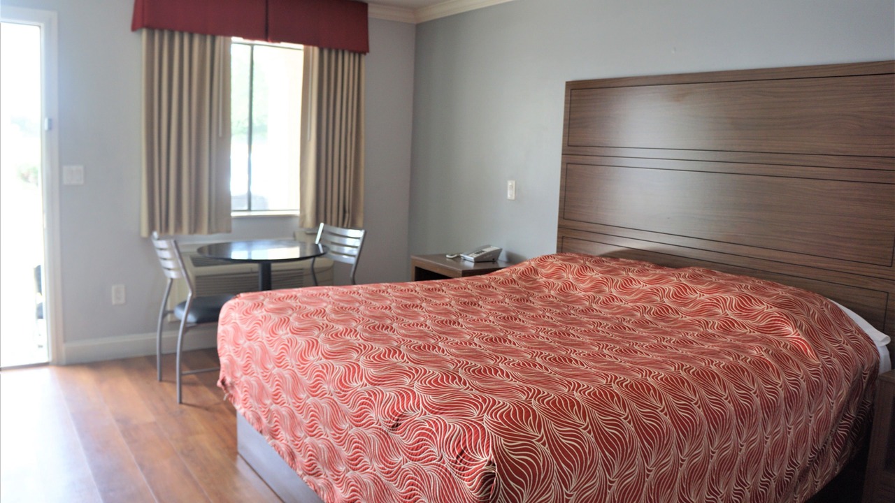 Photo of Bedroom in Brookhollow