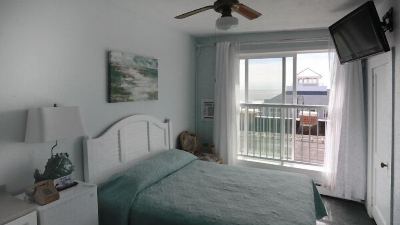 Photo of Bedroom in Wall