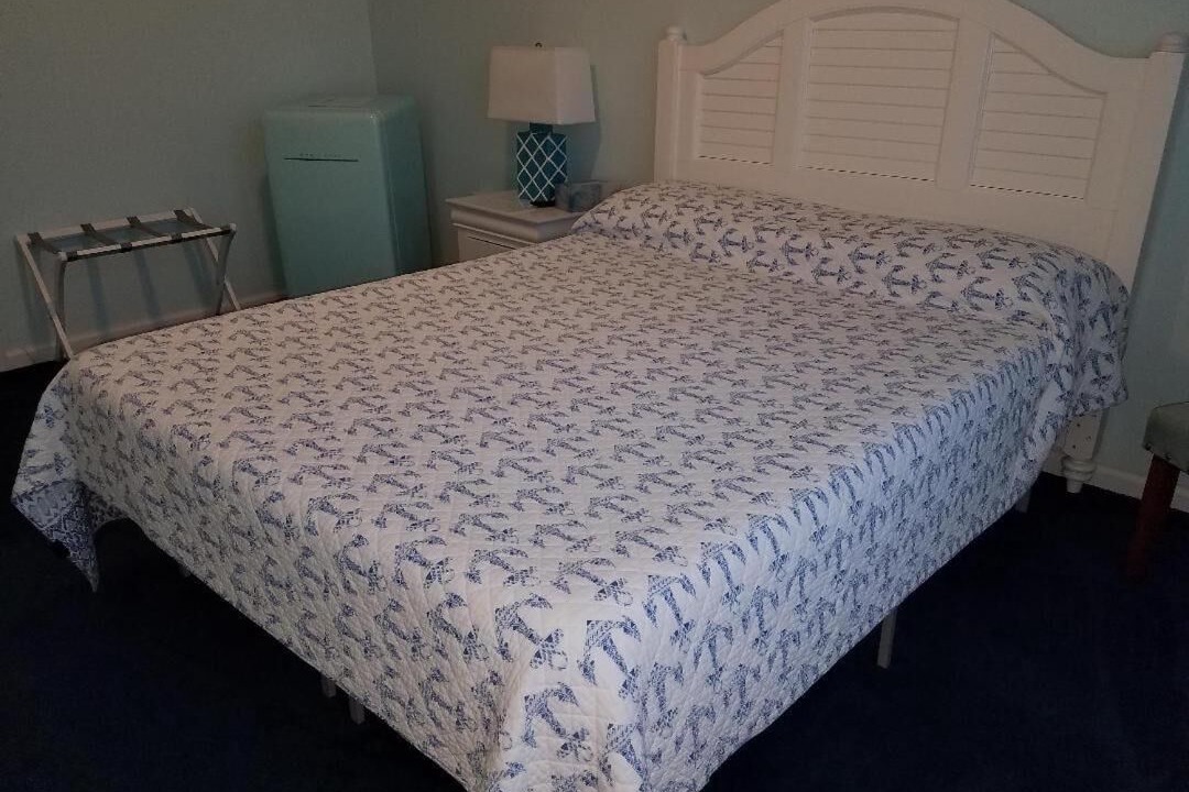 Photo of Others in Wall