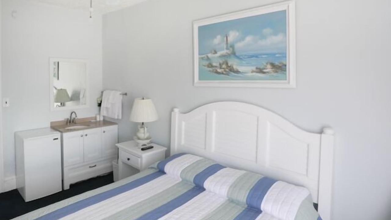 Photo of Others in Wall