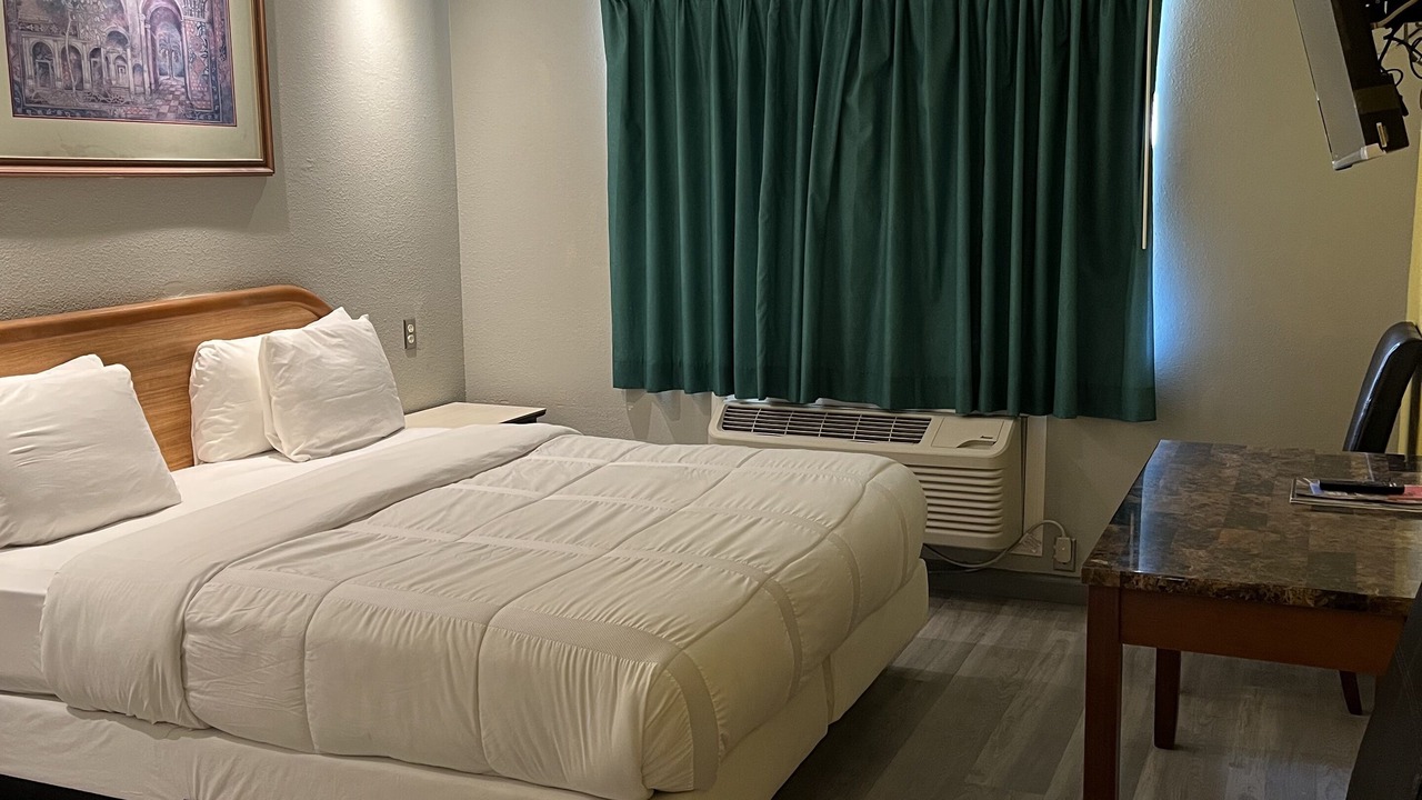 Photo of Bedroom in Huntington Beach