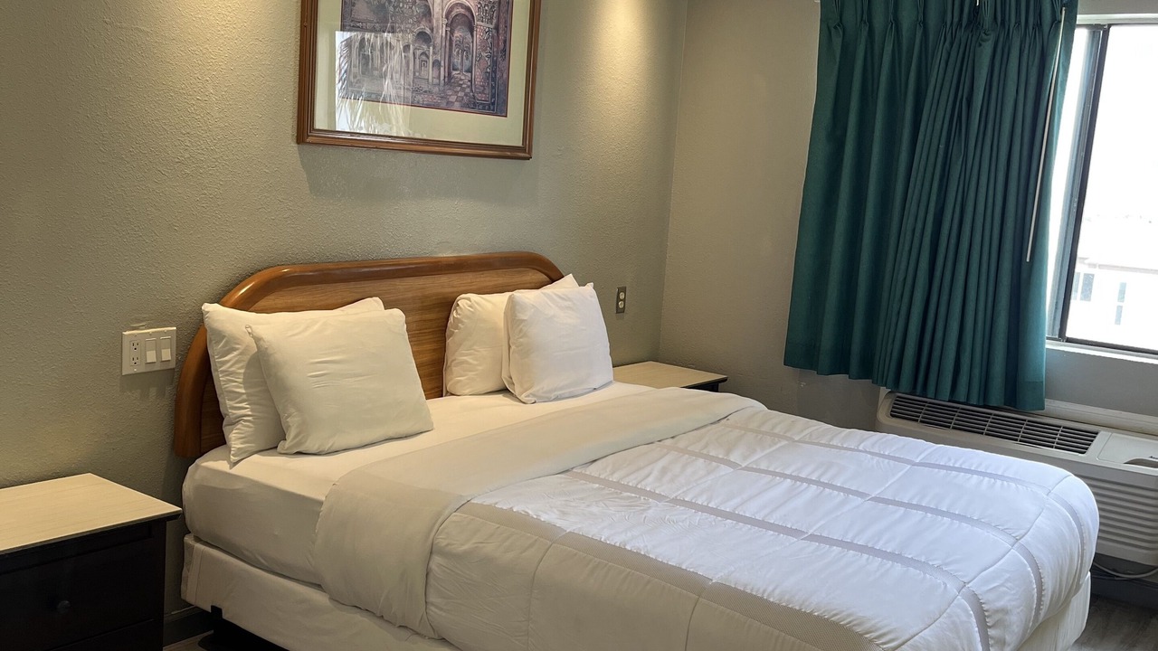 Photo of Bedroom in Huntington Beach
