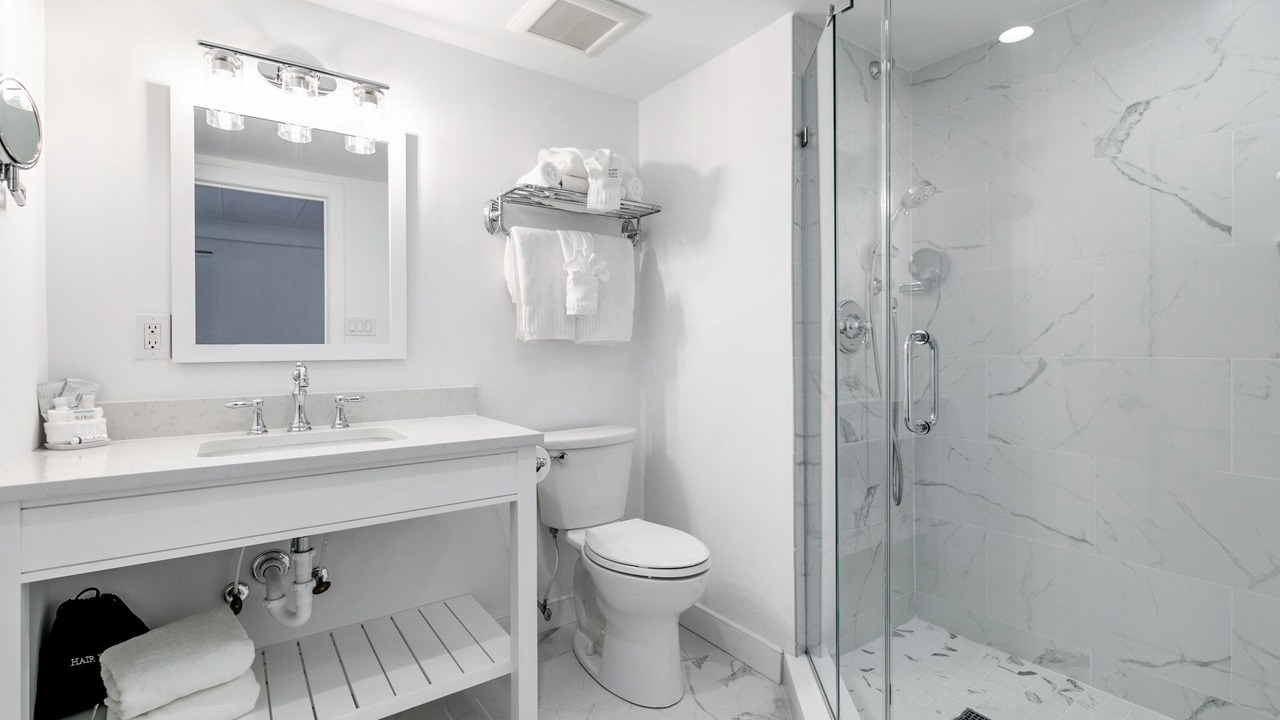 Photo of Bathroom in Avalon