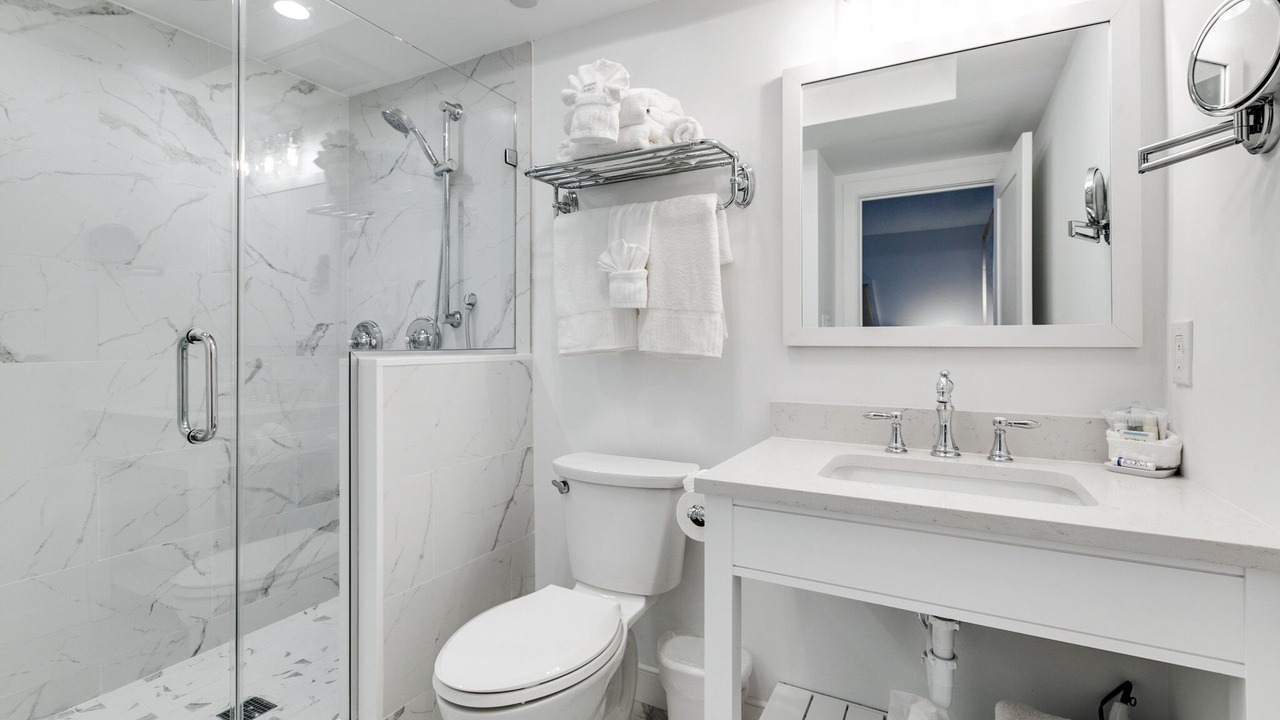 Photo of Bathroom in Avalon