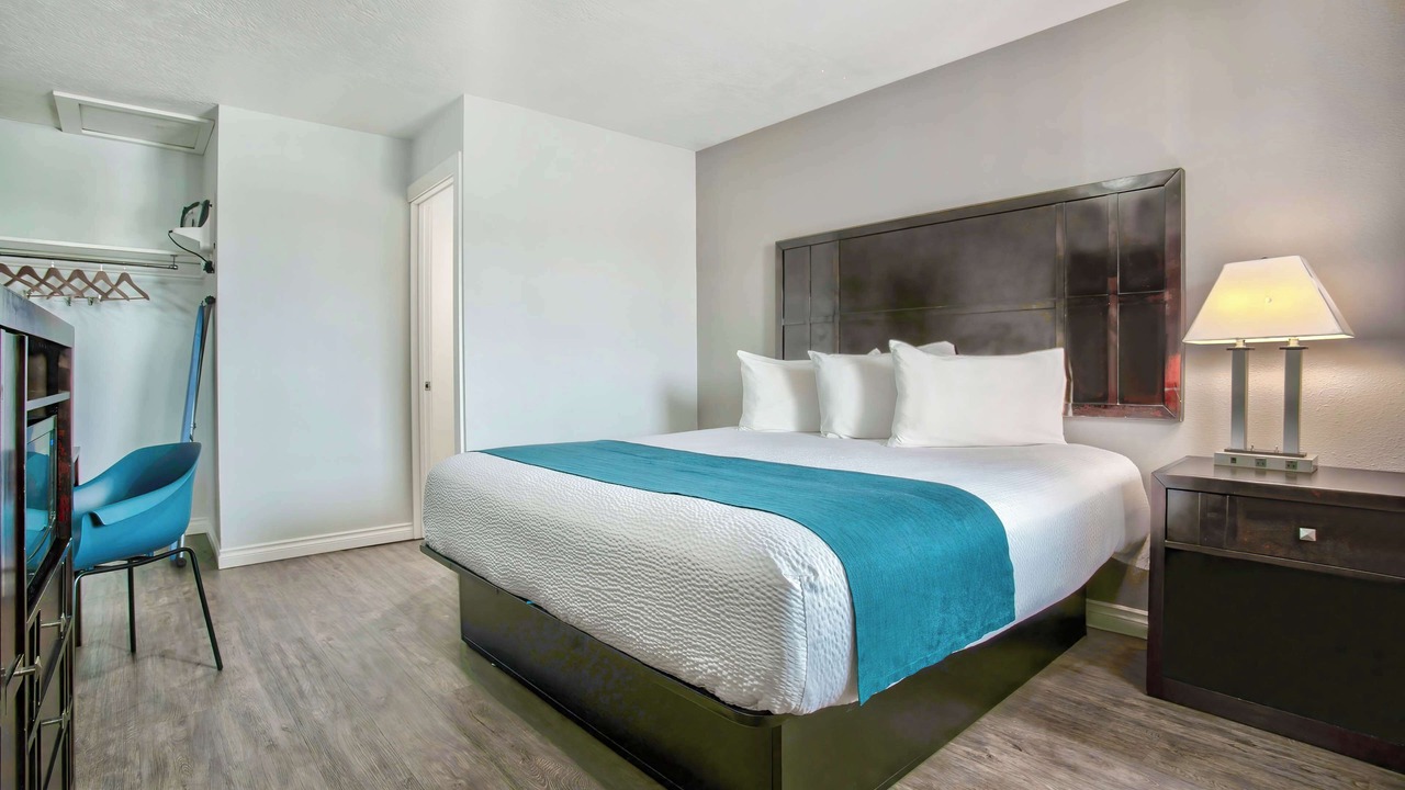 Photo of Others in Albany