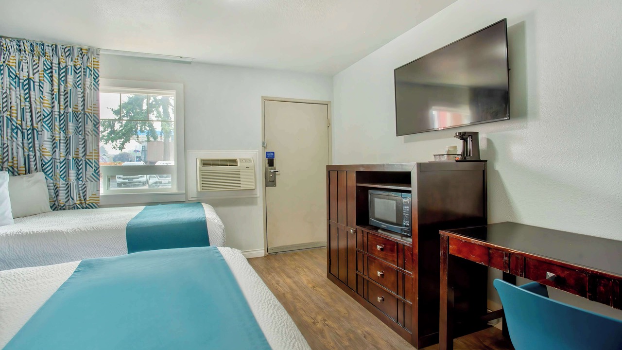 Photo of Others in Albany