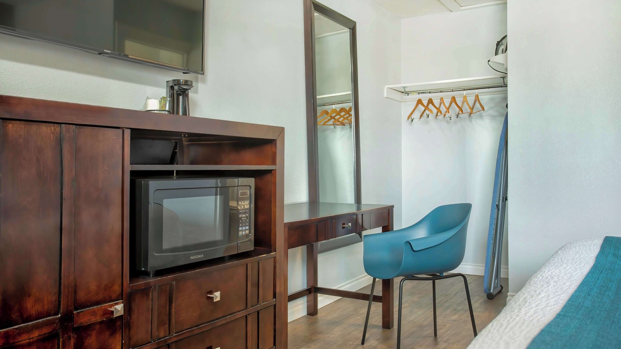 Photo of Others in Albany