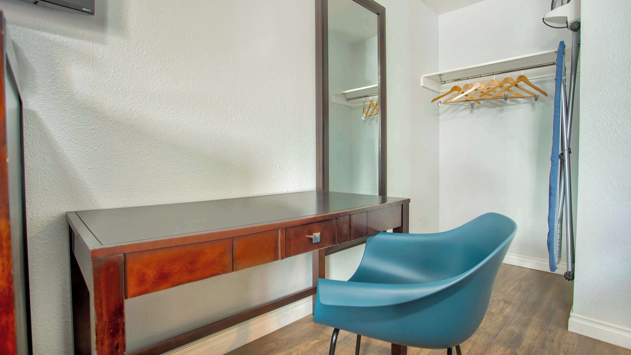 Photo of Others in Albany