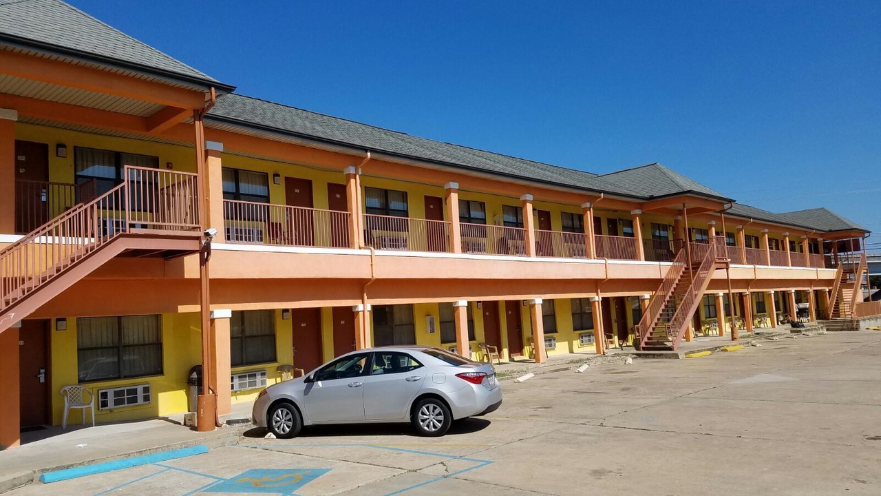 Photo of Outdoor in East Oak Hill