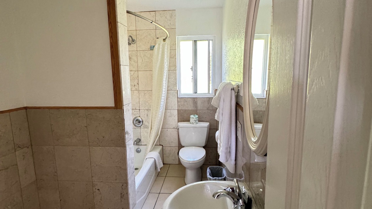Photo of Bathroom in Strawberry