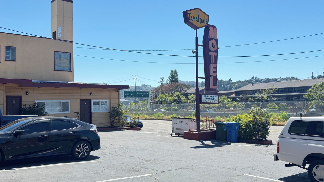 Photo of Outdoor in Strawberry