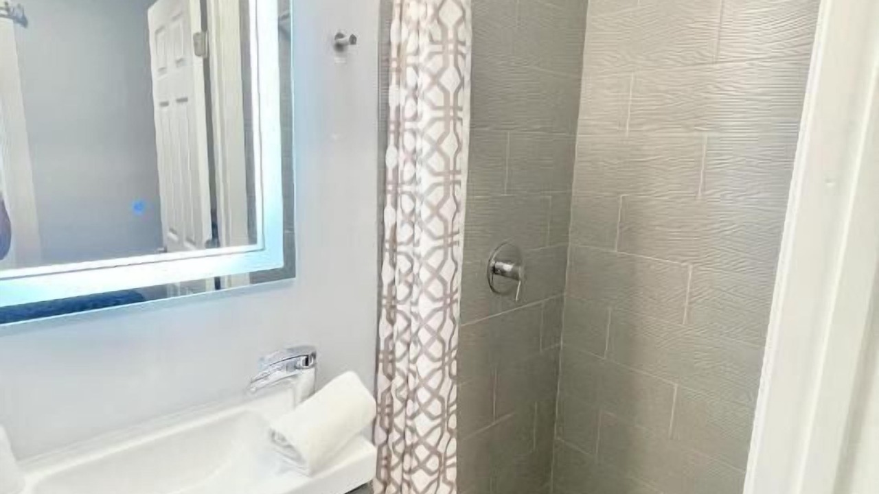 Photo of Bathroom in Duboce Triangle