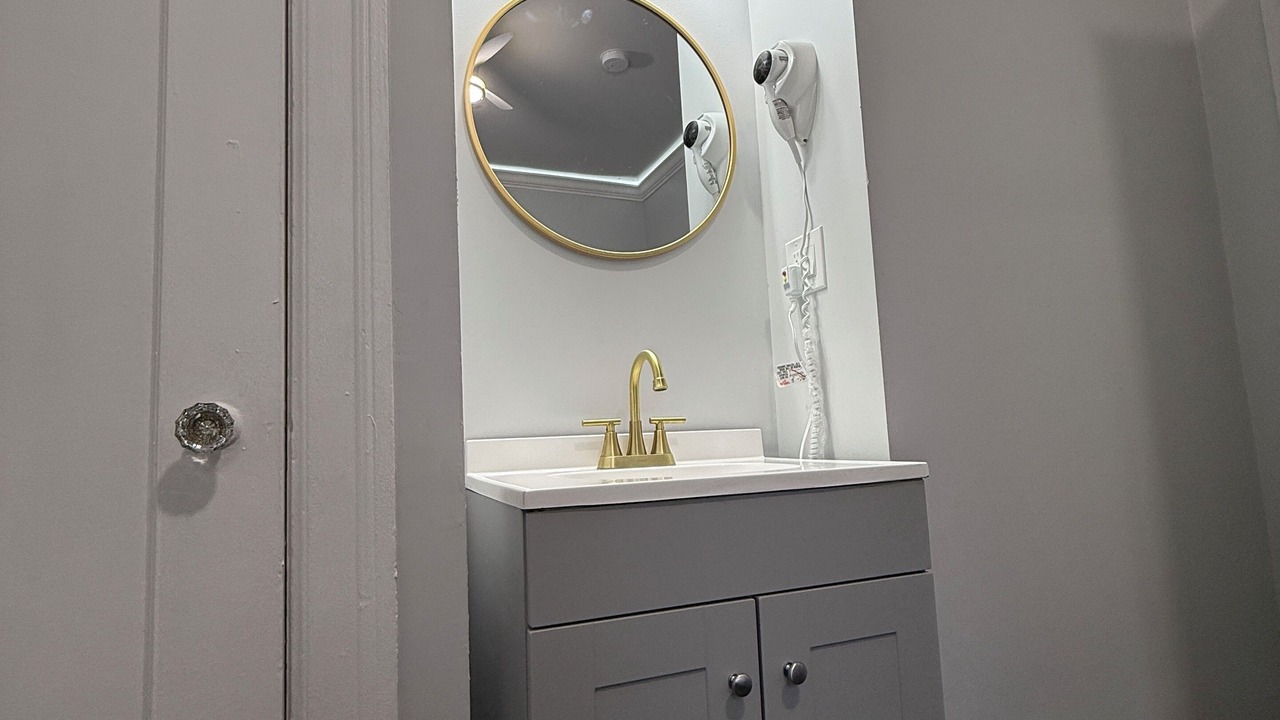 Photo of Bathroom in Duboce Triangle