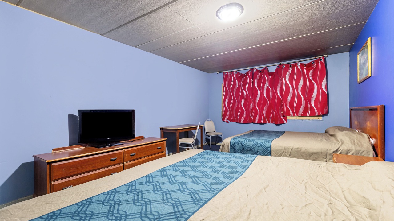 Photo of Bedroom in Woodlawn