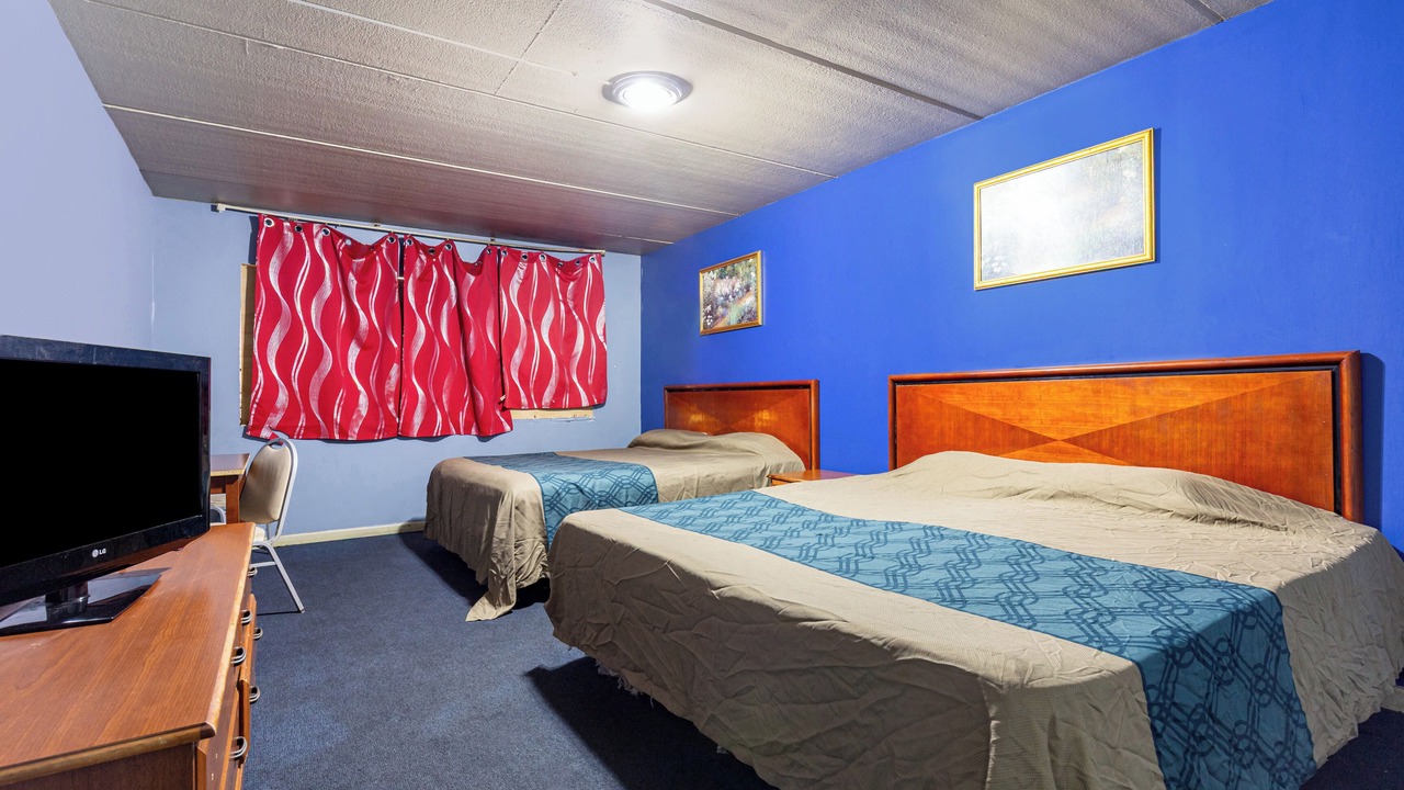 Photo of Bedroom in Woodlawn