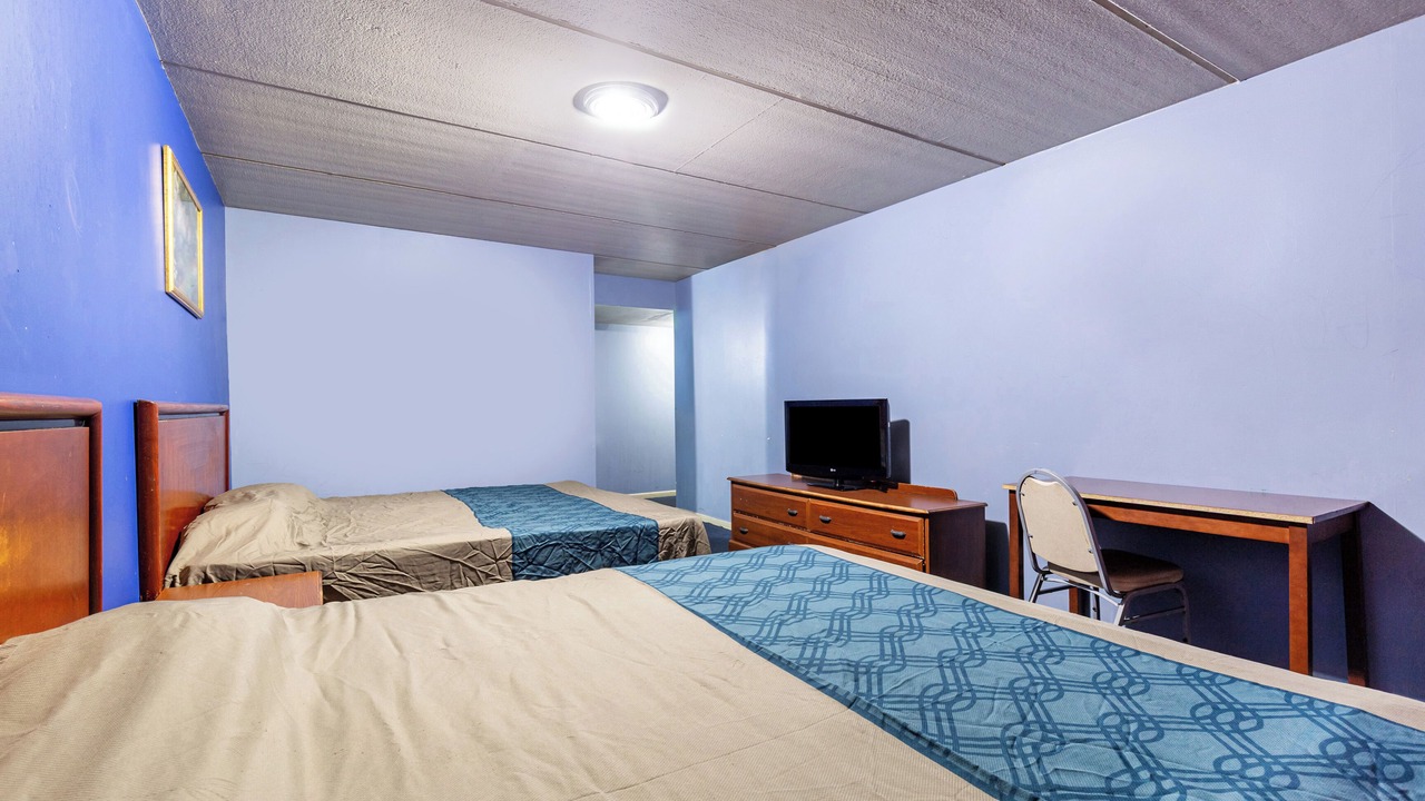 Photo of Bedroom in Woodlawn