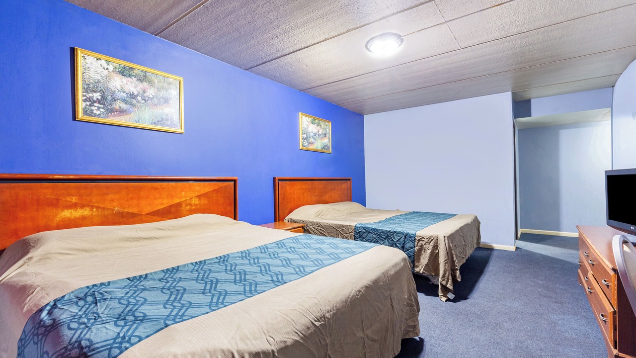 Photo of Bedroom in Woodlawn
