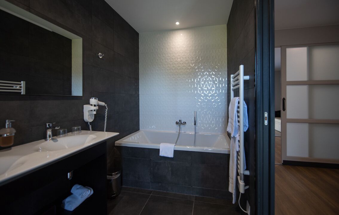 Photo of Bathroom in Saint-Medard-d'Eyrans