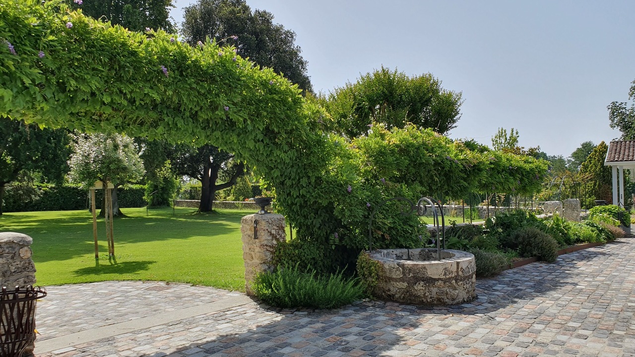 Photo of Outdoor in Saint-Medard-d'Eyrans