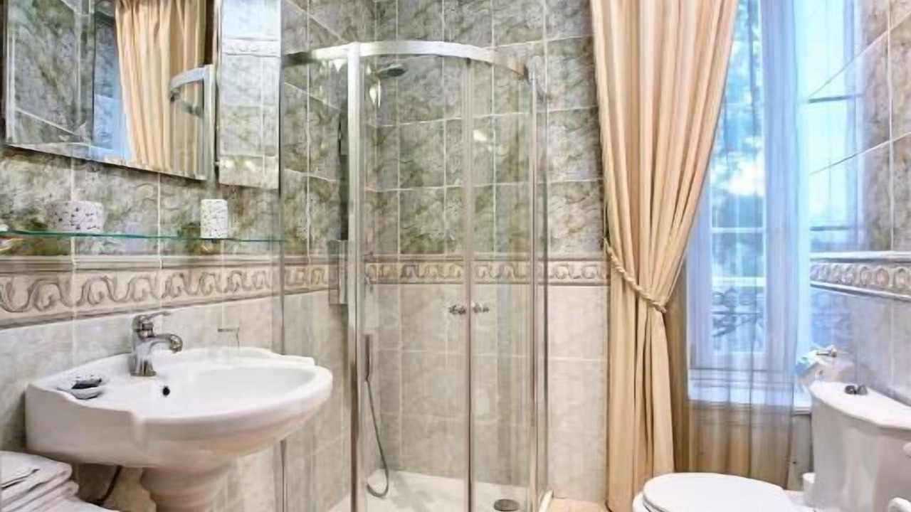 Photo of Bathroom in Beaurepaire