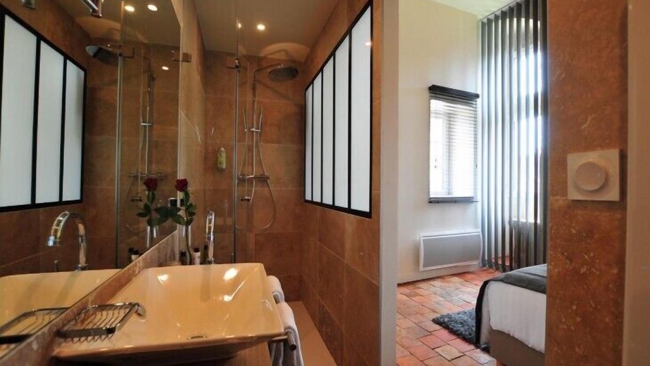 Photo of Bathroom in Vezelay