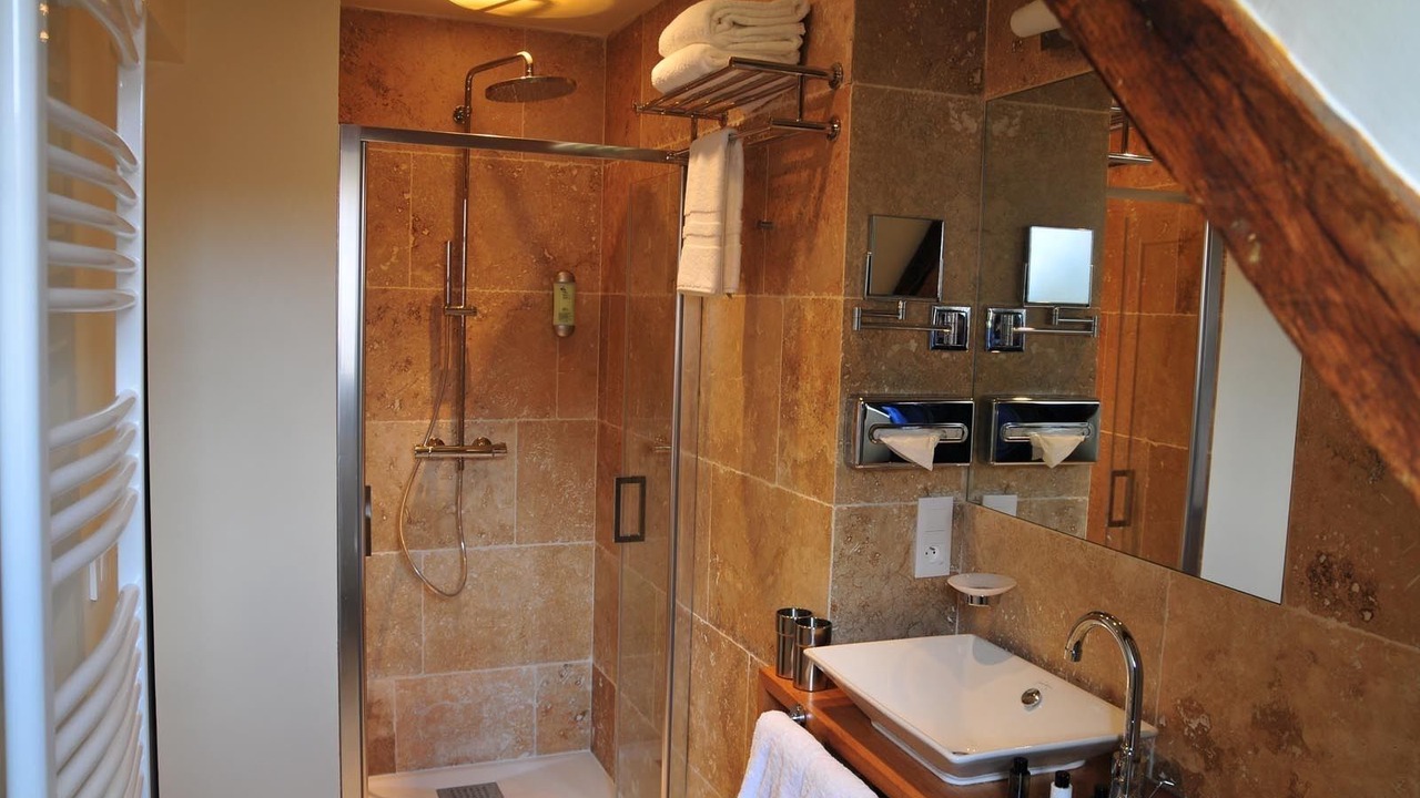 Photo of Bathroom in Vezelay