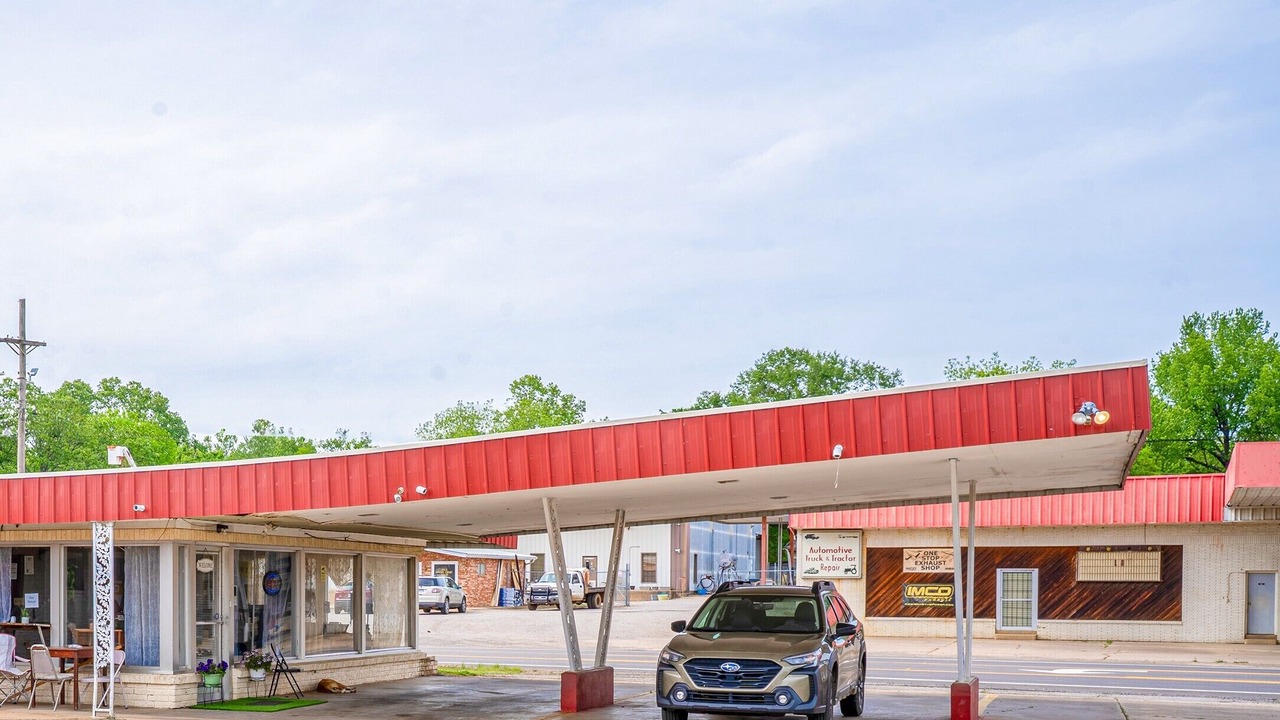 Photo of Others in Booneville