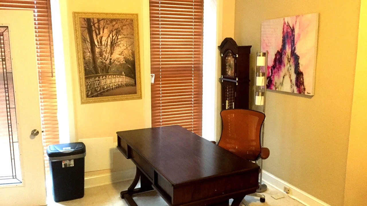 Photo of Livingroom in Shaw