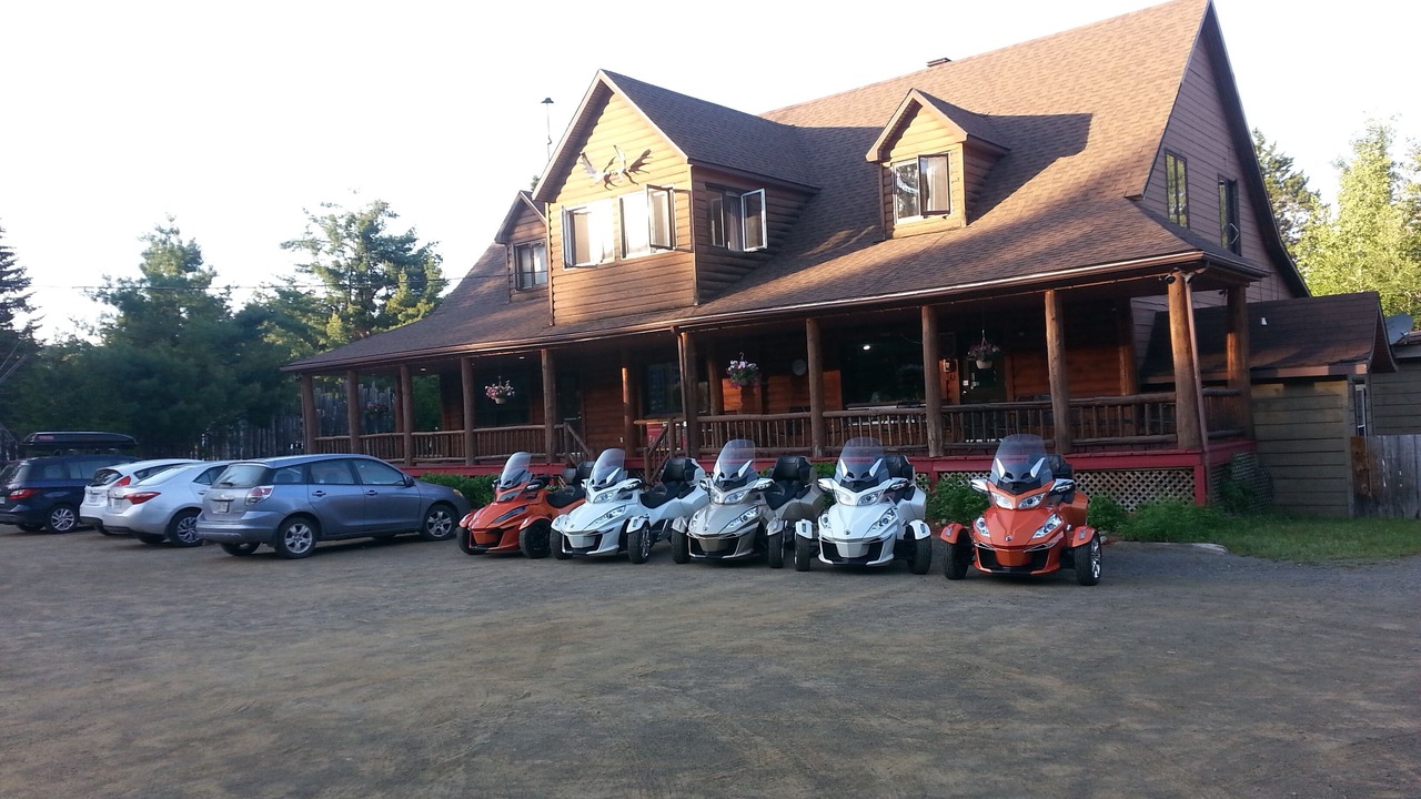 Photo of Others in Saint-Mathieu-du-Parc