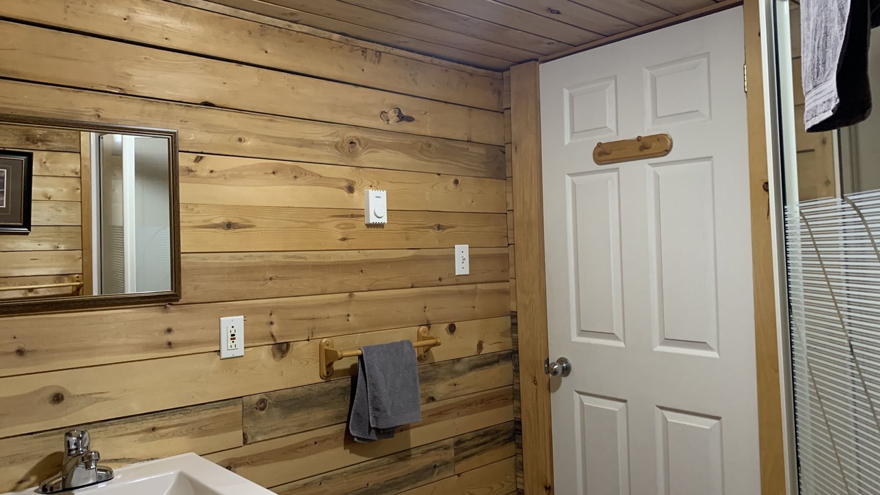Photo of Bathroom in Saint-Mathieu-du-Parc