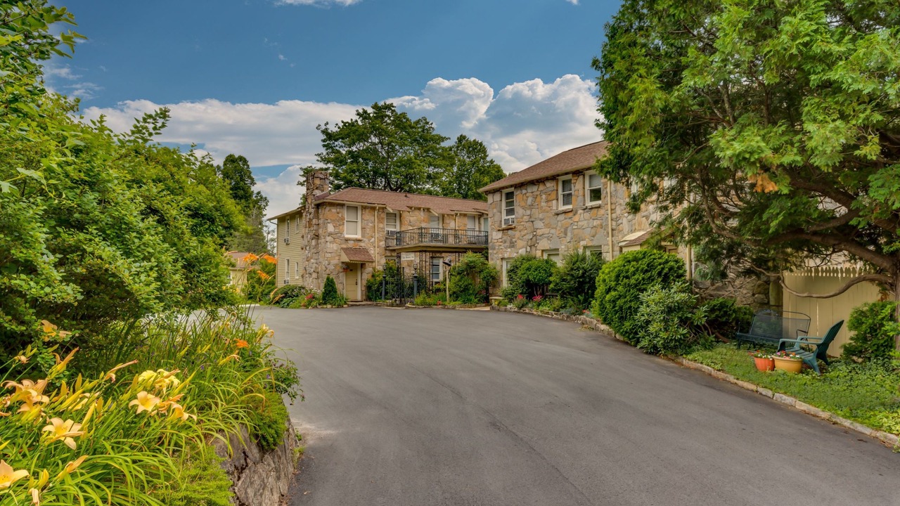 Photo of Outdoor in Laurel Park
