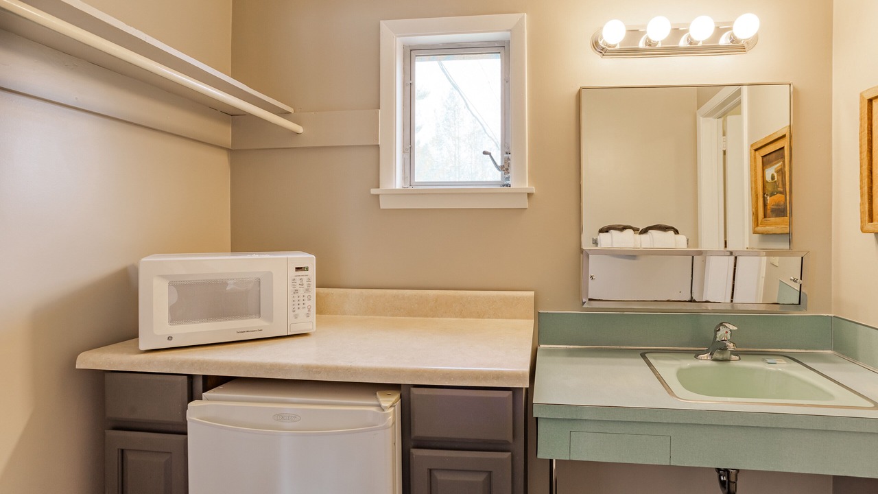 Photo of Bathroom in Laurel Park