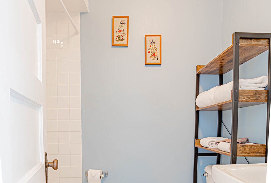 Photo of Bathroom in Laurel Park