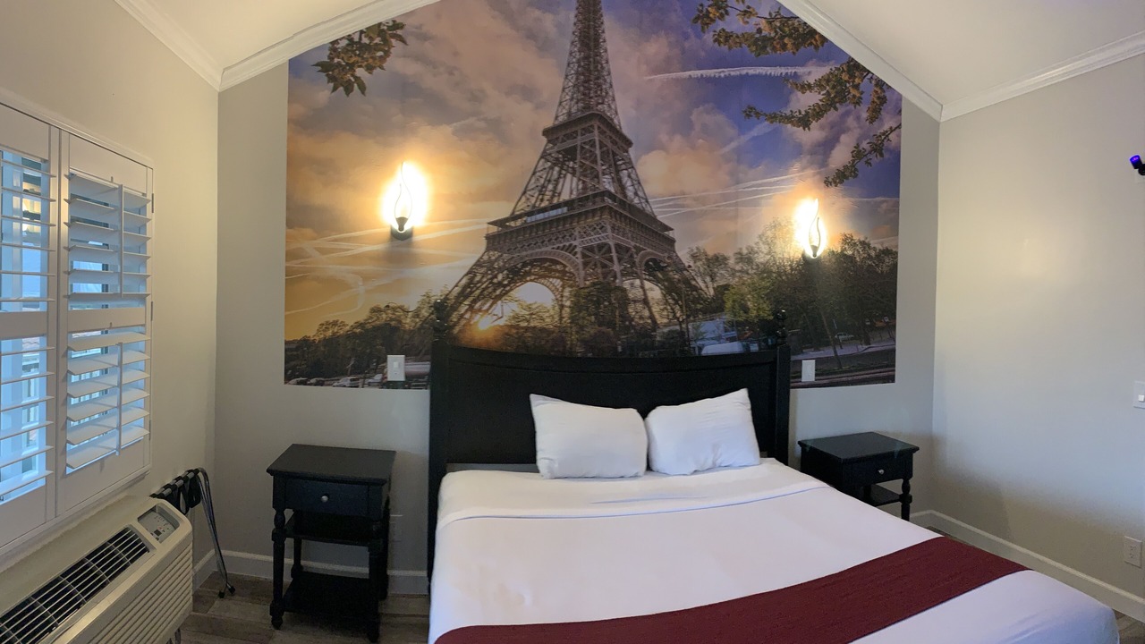 Photo of Bedroom in Central Escondido