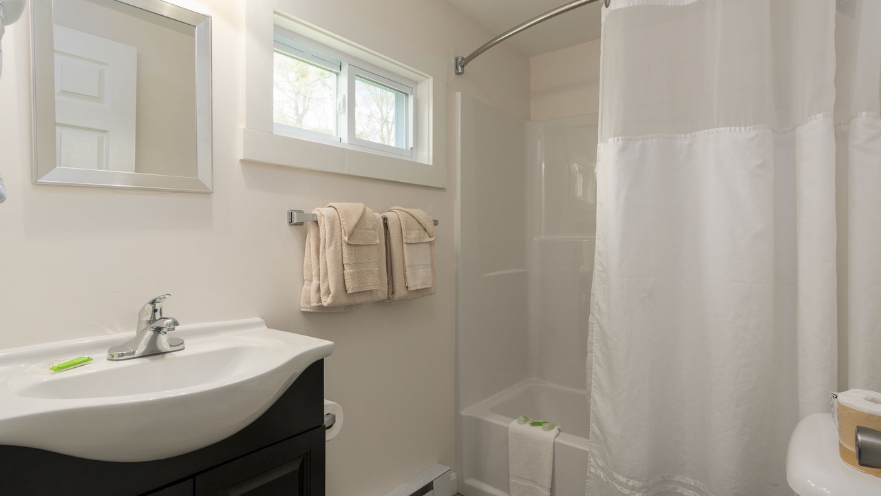 Photo of Bathroom in Ogunquit - Wells