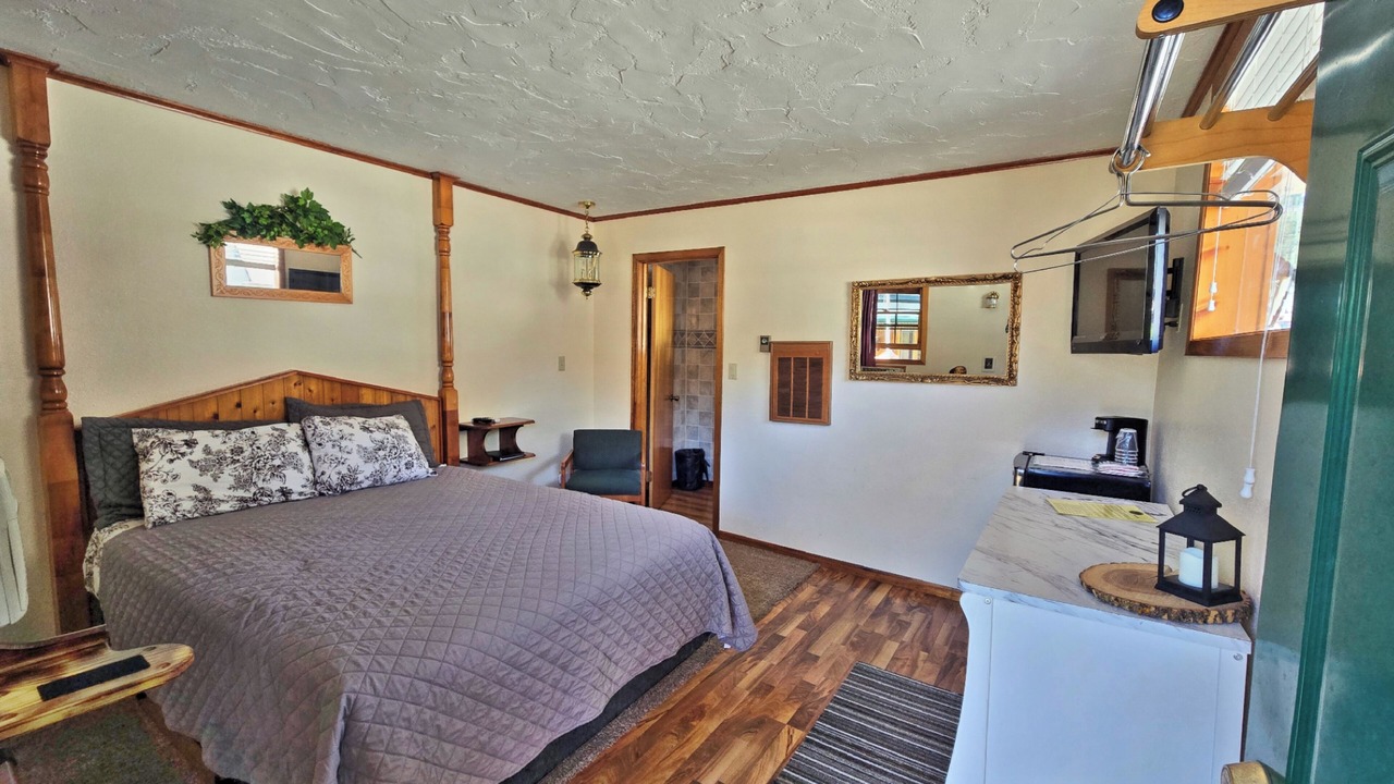 Photo of Bedroom in Deadwood