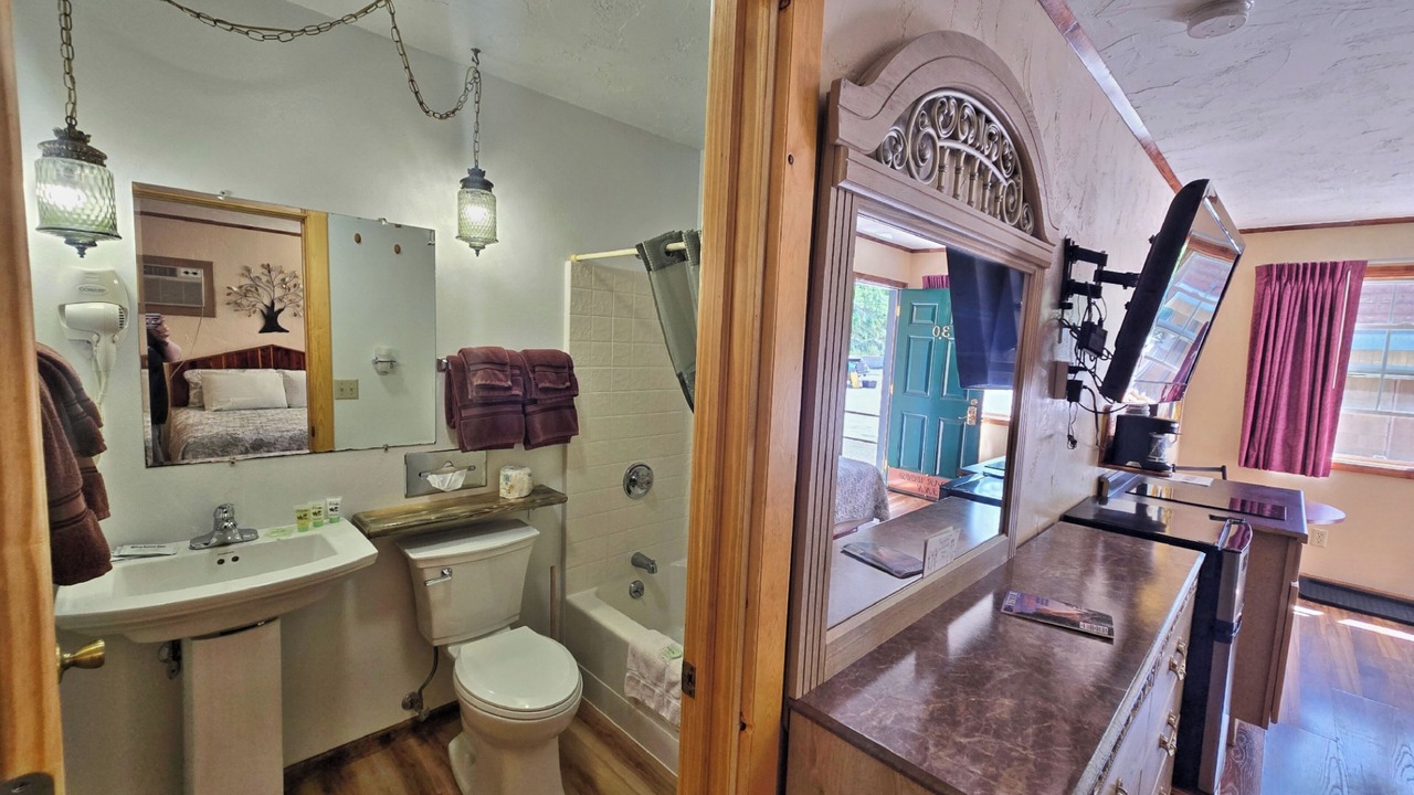 Photo of Bathroom in Deadwood