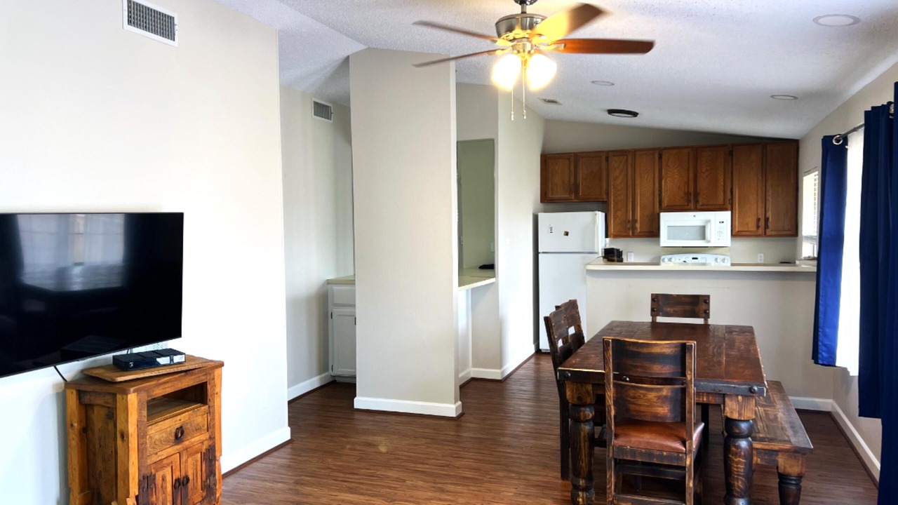 Photo of Bedroom in Highland Lake Estates