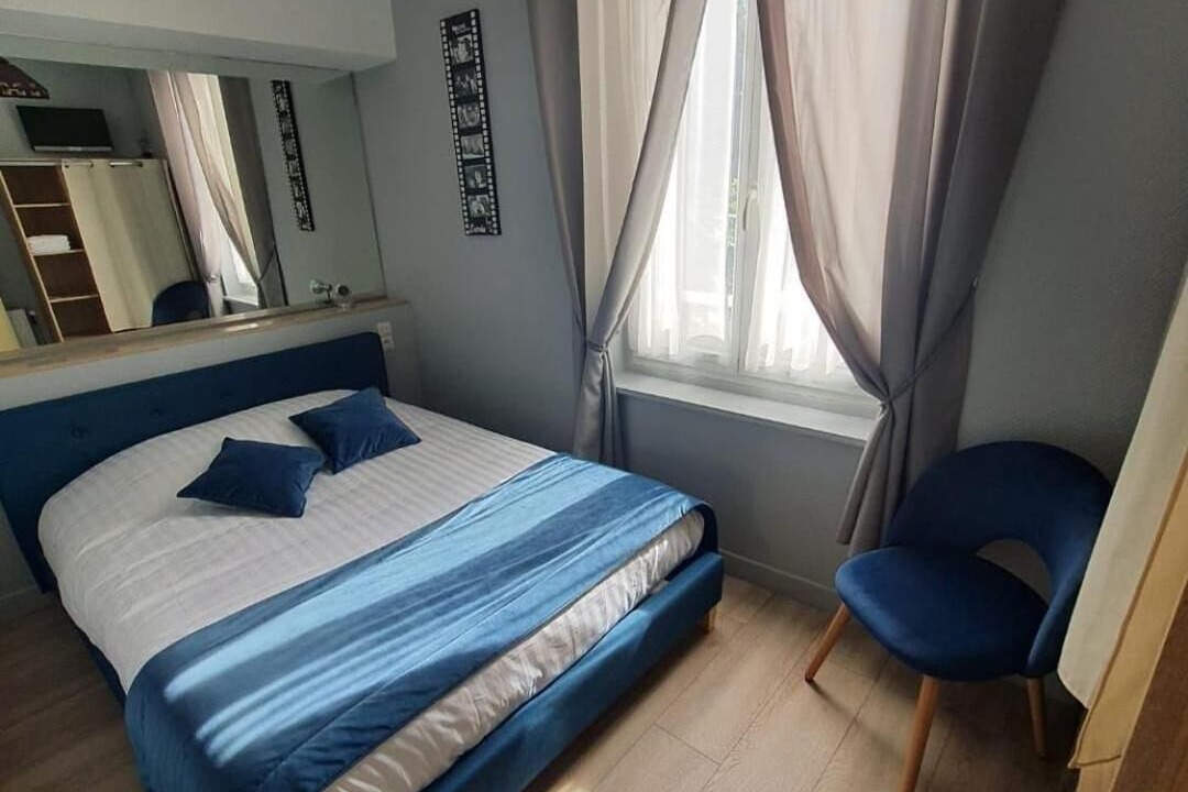 Photo of Others in Etretat